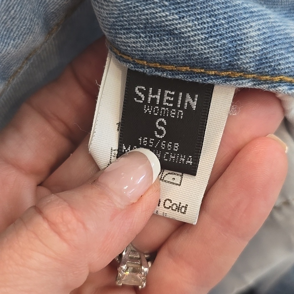 SHEIN High Waisted Distressed Ripped Lightwash Ankle Mom Jeans Size Small - Picture 8 of 9